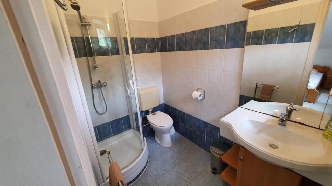 Borkuti Panzio Es Apartman Balatonszemes Ngoại thất bức ảnh