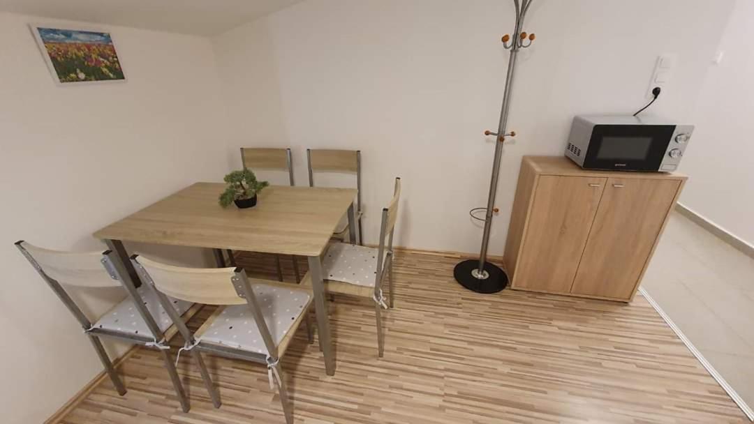 Borkuti Panzio Es Apartman Balatonszemes Ngoại thất bức ảnh